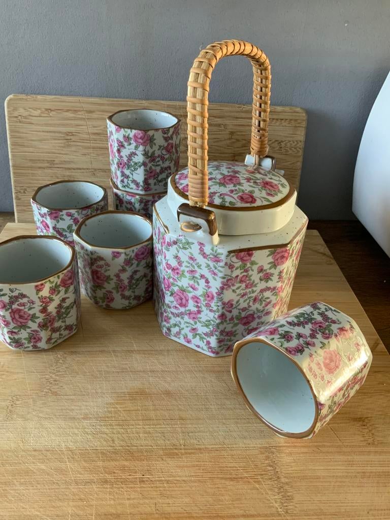 Théière et 6 tasses à motif floral, Maison & Meubles, Enlèvement, Neuf, Autres types