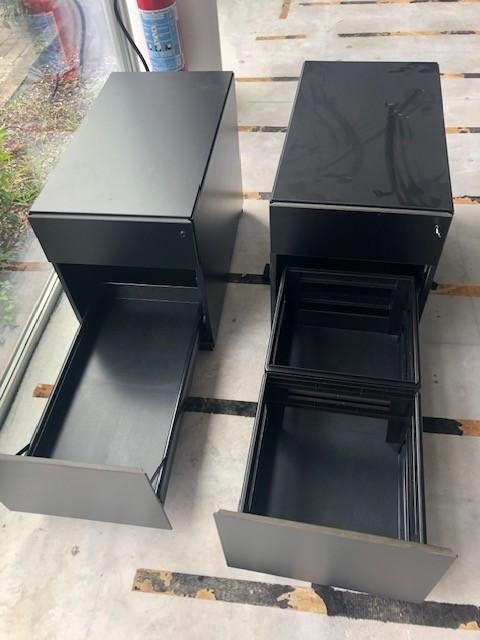 BULO “Mr. Walter” ladeblok / bureaukastje, Maison & Meubles, Bureaux, Comme neuf, Noir, Avec tiroirs, Avec roues, Espace de rangement