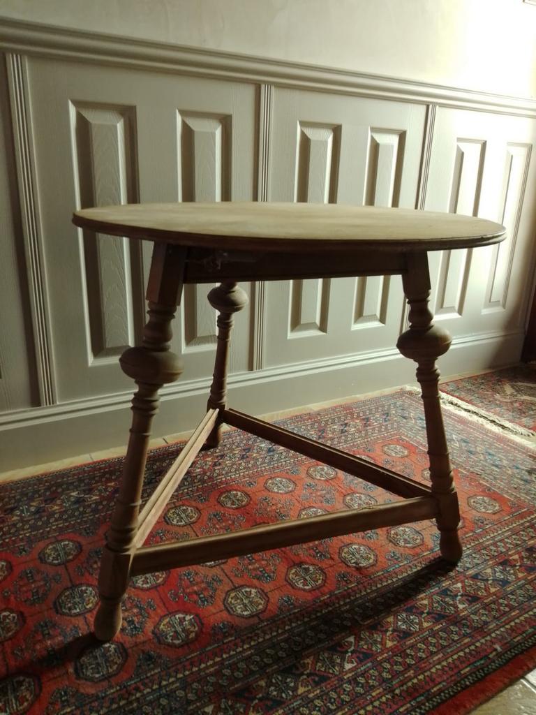 Table d'appoint ronde, Maison & Meubles, Enlèvement, Comme neuf