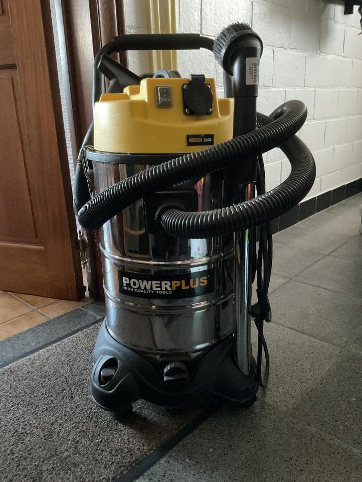 Nat droogzuiger powerplus, Doe-het-zelf en Bouw, Reinigingsmachines, Zo goed als nieuw, Overige typen, Ophalen