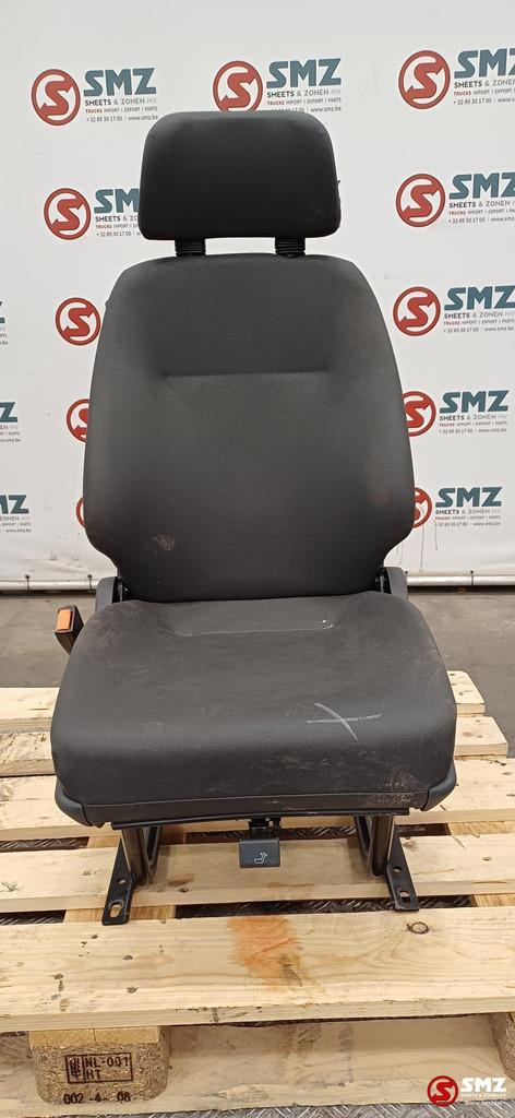 Occ Siège central Iveco, Utilisé, Iveco, Intérieur et Revêtement