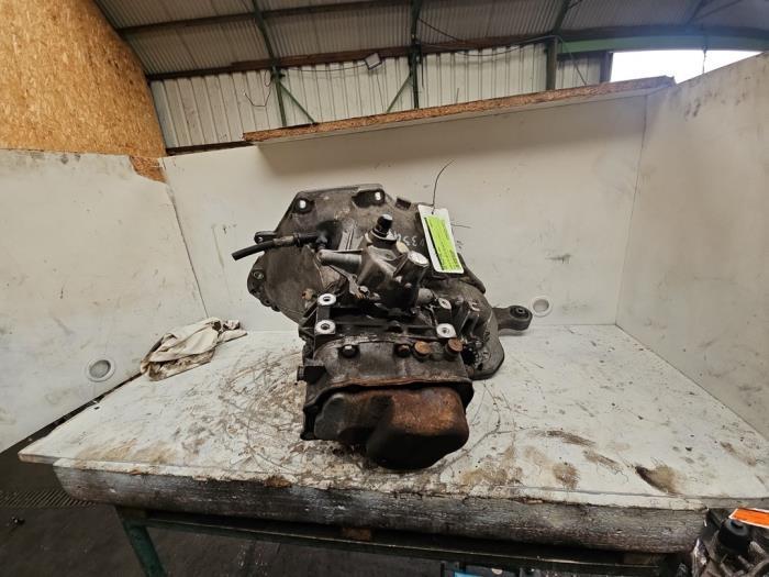 Boîte de vitesse d'un Opel Corsa, Autos : Pièces & Accessoires, Transmission & Accessoires, Opel, Utilisé, 3 mois de garantie