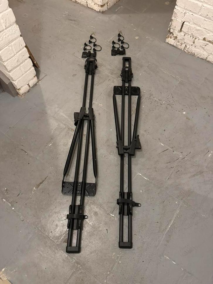 THULE porte-vélos de toit (2x) avec clés - Etat impeccable, Autos : Divers, Porte-vélos, Comme neuf, Enlèvement