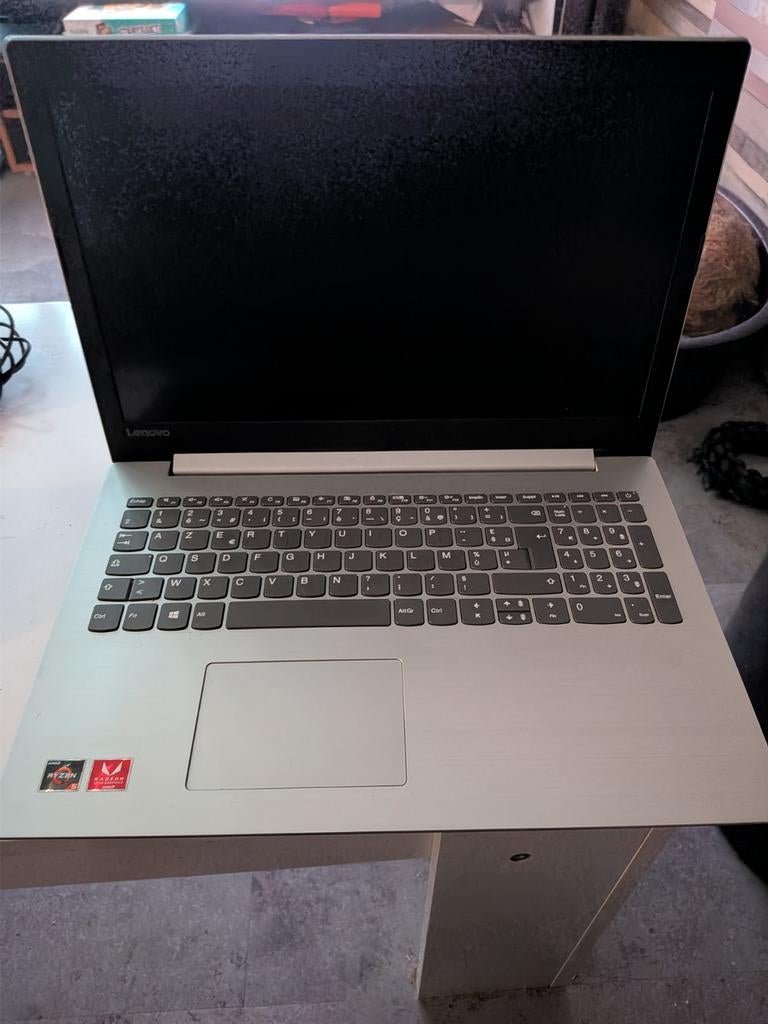 Lenovo IdeaPad 330-15ARR – Ryzen 5 / 16GB RAM / SSD, Enlèvement, 16 GB, SSD