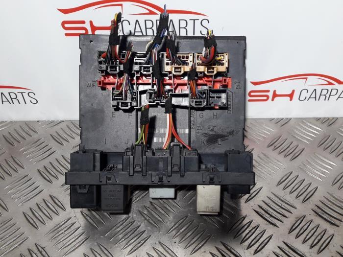 Boîte à fusibles d'un Volkswagen Touran, Autos : Pièces & Accessoires, Volkswagen, -, Utilisé, -