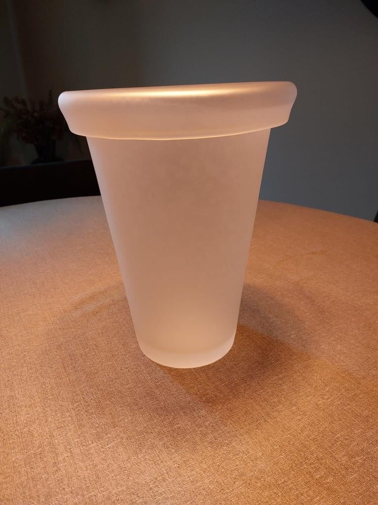 Glazen matte vaas, Ophalen