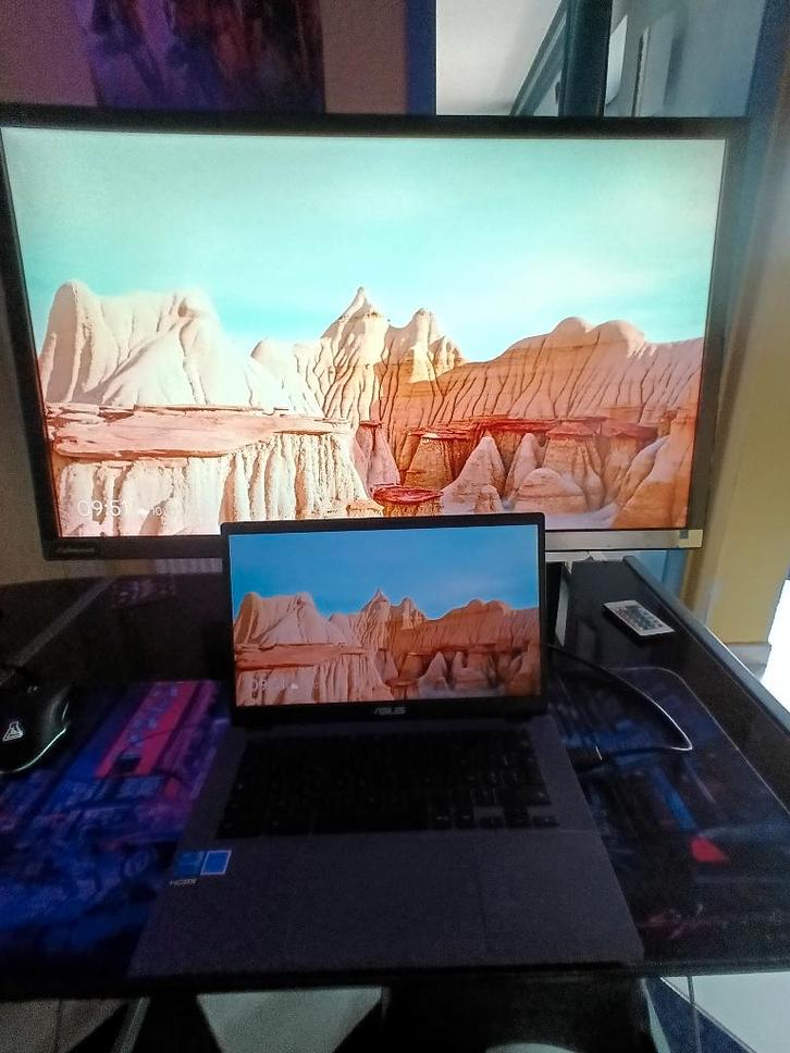 Écran PC 32" AOC 4K UHD, Computers en Software, Monitoren, Gebruikt, 60 Hz of minder, DVI, HDMI, VGA, Ingebouwde speakers, In hoogte verstelbaar