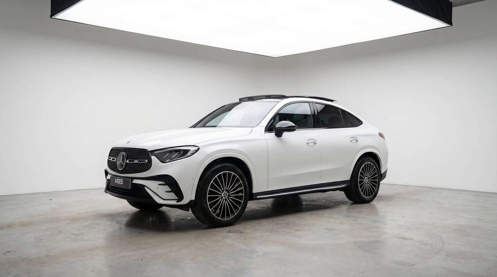 Mercedes-Benz GLC 200 *Coupé* AMG Line* 4 MATIC*CAMERA 360*, Auto's, Automaat, Gebruikt, Beige, 4 cilinders