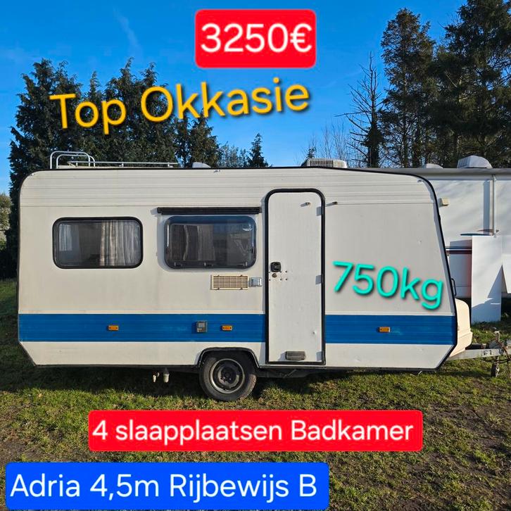 Caravan Adria 750kg Rijbewijs B 4 slaapplaatsen Badkamer 5m, Caravans en Kamperen, Caravans, Bedrijf, tot en met 4, 500 - 750 kg