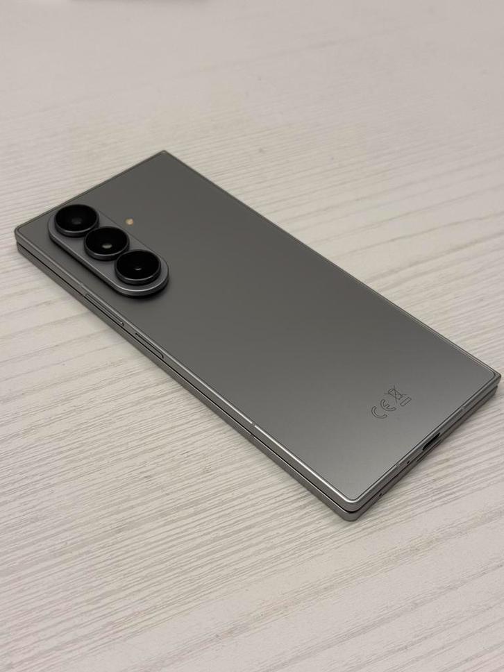 SAMSUNG Z FOLD 7 256GB, Télécoms, Téléphonie mobile | Housses, Coques & Façades | Samsung, Comme neuf, Enlèvement