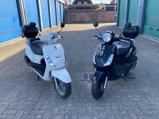 2 X SYM FIDDLE II 125 CC WEINIG KM 1X 118 KM 1X 305 KM !!, Fietsen en Brommers, Scooters | SYM, Fiddle, Benzine, Ophalen