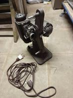 Antique projecteur revere eight, Enlèvement