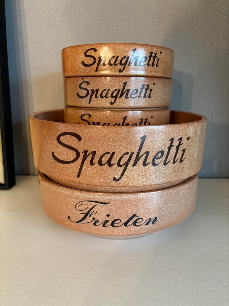 Set van kommen in aardewerk, Maison & Meubles, Cuisine | Vaisselle, Utilisé, Service complet, Autres styles, Céramique, Enlèvement