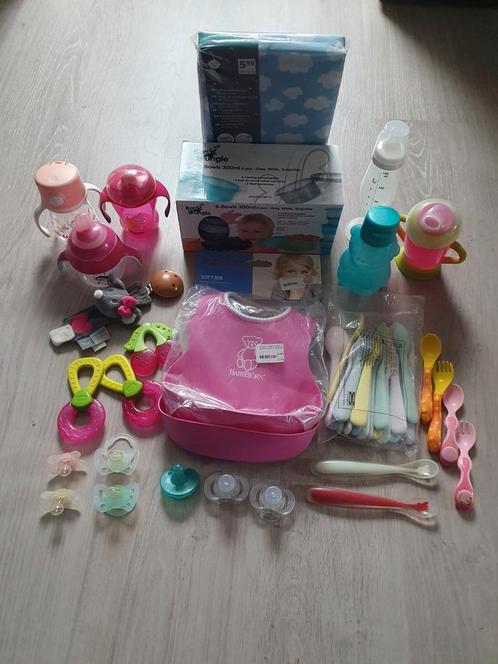 Lot accessoires divers bébé, Kinderen en Baby's, Babyvoeding en Toebehoren, Zo goed als nieuw, Ophalen