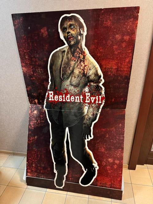 Groot reclamebord Resident Evil, Verzamelen, Merken en Reclamevoorwerpen, Gebruikt, Reclamebord, Ophalen