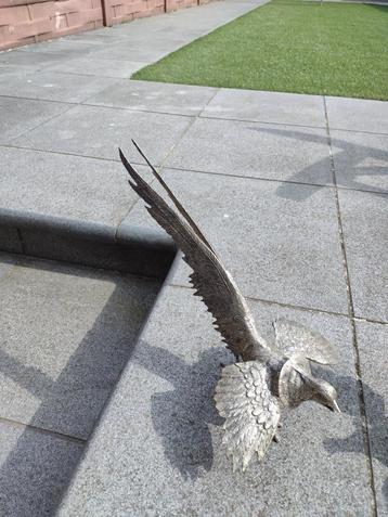vogels verzilverd brons beschikbaar voor biedingen