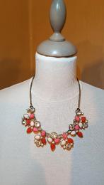 Fantasiehalsketting met oranje en parelwitte bloemen. 🙋‍♀️, Handtassen en Accessoires, Kettingen, Overige materialen, Verstelbaar