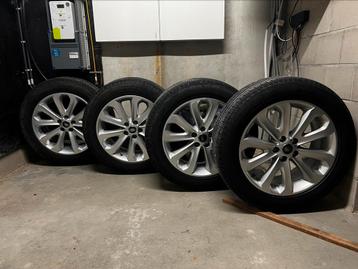 Originele Range Rover 20 inch velgen met Pirelli all season