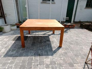 Table carrée en bois 140 x 140, Maison & Meubles, Tables | Tables à manger, Enlèvement, Utilisé