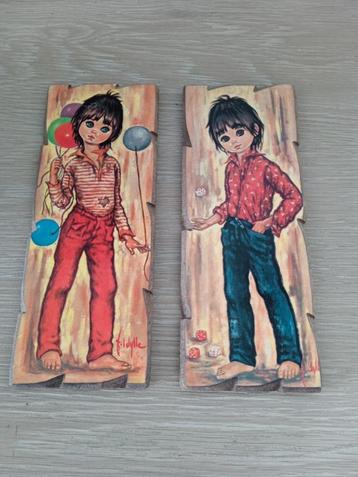 2 retro vintage houten wanddecoratie beschikbaar voor biedingen