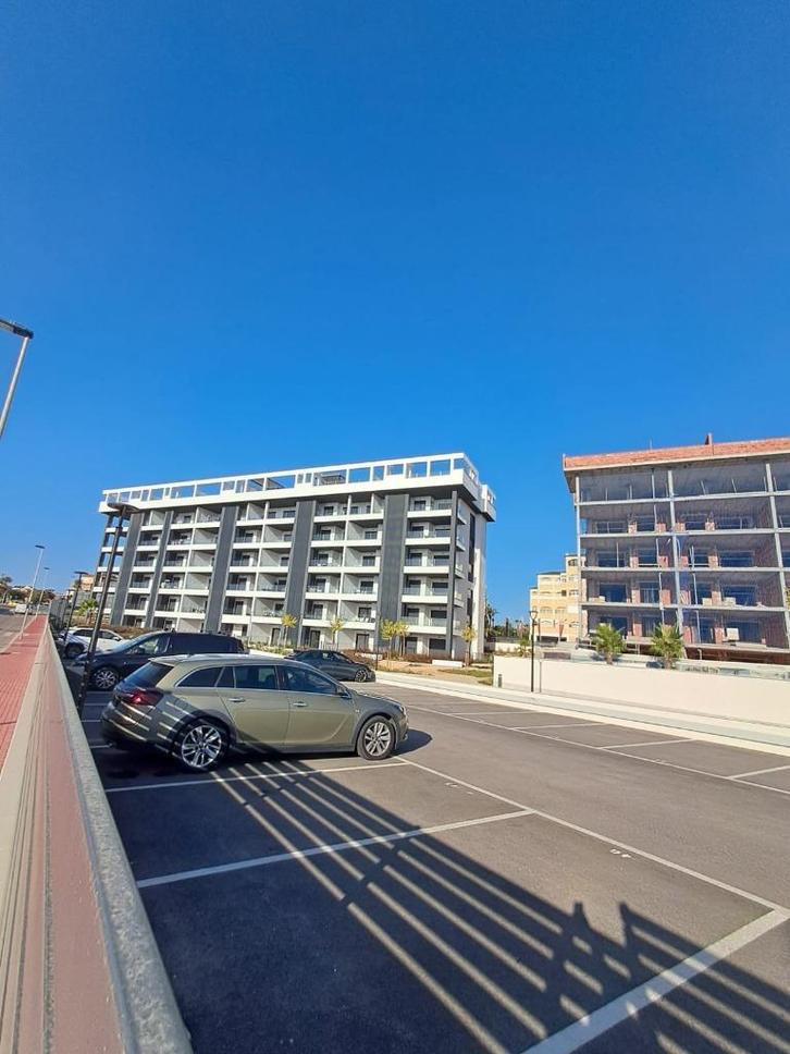 Nieuw appartement 750 meter van de zee in La Mata Torrevieja, Immo, Buitenland, Spanje, Appartement, Overige