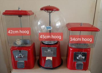 3 stuks ijzere pinda/kauwgombal automaten beschikbaar voor biedingen