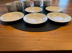 Nouveaux sacs de 5 tasses avec soucoupe en porcelaine, Neuf, Enlèvement ou Envoi, Autres styles, Porcelaine