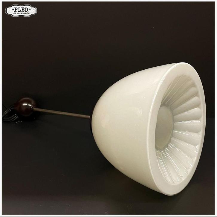 Prachtige Art deco opaline plafondlampen met pendel, Huis en Inrichting, Lampen | Hanglampen, Gebruikt, 50 tot 75 cm, Glas, Metaal