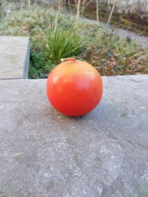 Perzikvormige oranjerode kaars, Huis en Inrichting, Woonaccessoires | Kandelaars en Kaarsen, Nieuw, Kaars, Minder dan 25 cm, Overige materialen