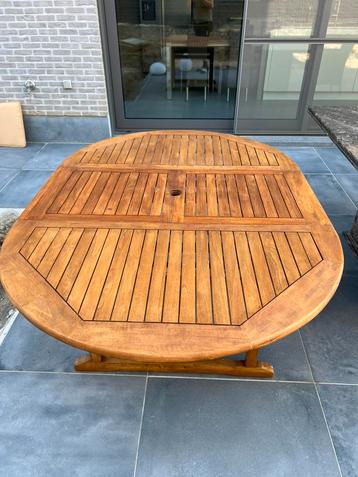 Teak tafel uitklapbaar 4 bijpassende stoelen en kussens  beschikbaar voor biedingen