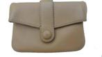 Delvaux portemonnee Givry lady calf muscade 8 x 11 cm, Handtassen en Accessoires, Portemonnees, Overige merken, Gebruikt, Beige