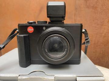 Leica Digital Camera D-Lux-6 disponible aux enchères