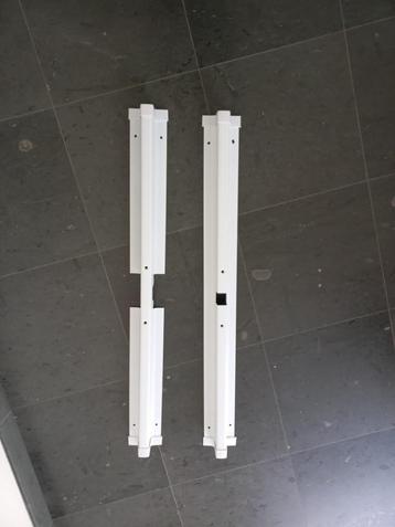 Kruisvoet voor parasol (wit) beschikbaar voor biedingen