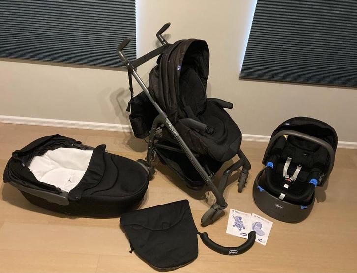 Buggy met accessoires (volledige set) - Chicco, Kinderen en Baby's, Buggy's, Gebruikt, Overige merken, Regenhoes, Verstelbare rugleuning