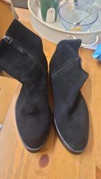 Bottines Tod's, Kleding | Dames, Schoenen, Zwart, Lage of Enkellaarzen, Ophalen of Verzenden, Zo goed als nieuw