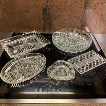 Lotje prachtig oud glazen schalen, mooi op feesttafel, lees beschikbaar voor biedingen