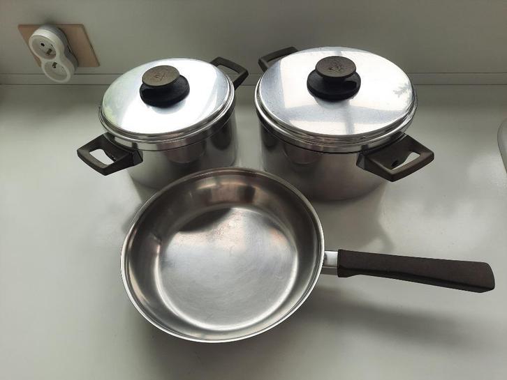 Set van 2 kookpotten en 1 pan Demeyere Silvinox 18/10, Huis en Inrichting, Keuken | Potten en Pannen, Gebruikt, Kookpan of Snelkookpan