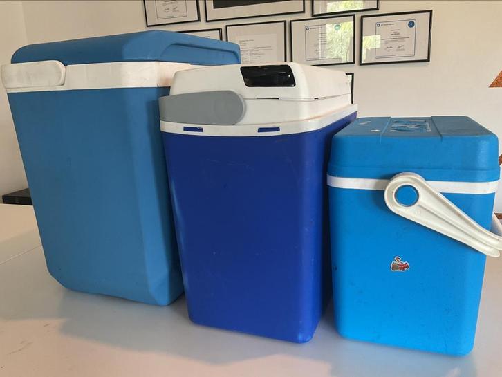 2 draagbare koelbox + 1 elektrische koelbox te koop, Caravans en Kamperen, Koelboxen, Zo goed als nieuw, Koelbox, Ophalen