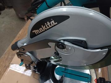 Makita afkortzaag MLS100. zeer goede staat. beschikbaar voor biedingen