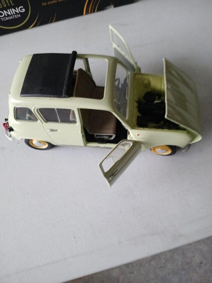 Modelauto Renault 4 1968 Solido 1/18, Hobby en Vrije tijd, Modelauto's | 1:18, Solido, Ophalen