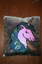 Kussen eenhoorn met 'aaibare' lovertjes, Huis en Inrichting, Woonaccessoires | Kussens, Ophalen of Verzenden, Zo goed als nieuw