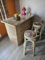 Bar avec protection verre + 2 tabourets hauts, Ophalen