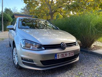 Golf 7 métallisée, très bien entretenue, pneus hiver inclus