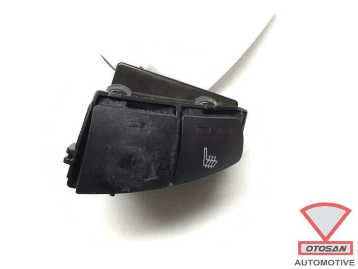 fiat 500x 2017 stoelverwarming schakelaar rechts 735633970, Auto-onderdelen, Dashboard en Schakelaars, Fiat, Gebruikt