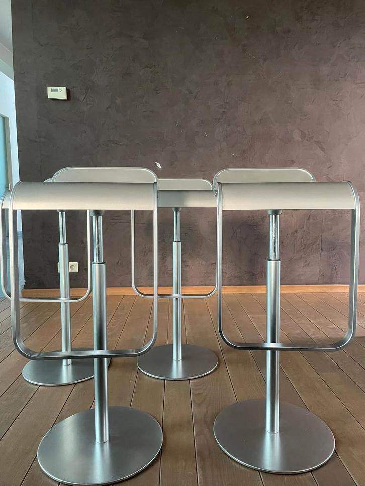 Lem barkruk van Lapalma, Huis en Inrichting, Barkrukken, Zo goed als nieuw, 60 tot 90 cm, Metaal, 4 krukken, In hoogte verstelbaar