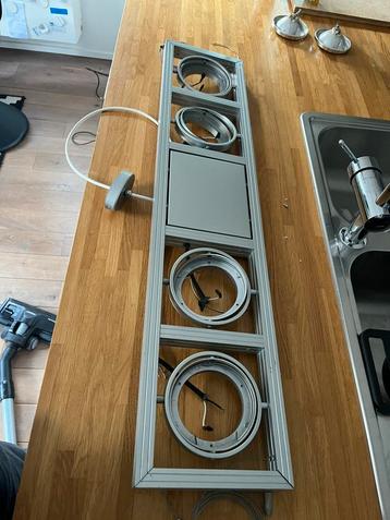 Mooie moderne hanglamp beschikbaar voor biedingen