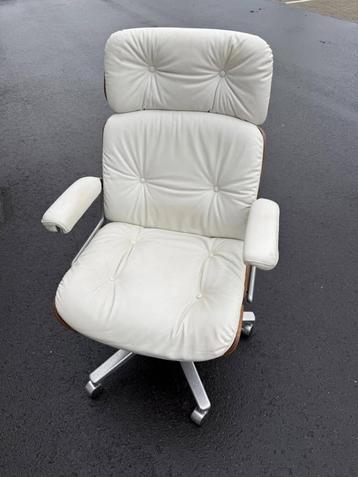 Design Loungestoel type Eames Lounge full leather beschikbaar voor biedingen