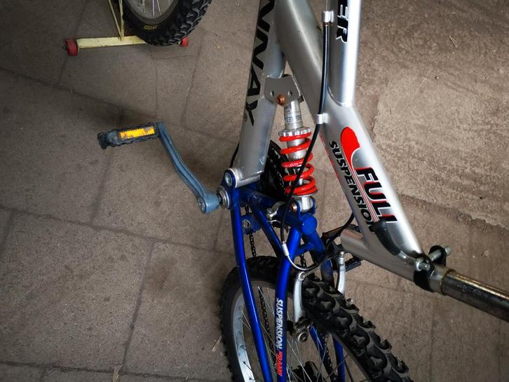 Liquidation atelier vélos non professionnel., Vélos & Vélomoteurs, Vélos | Femmes | Vélos de sport & de randonnée, Enlèvement