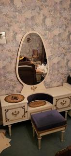 Retro kinderkamer bed, kleerkast, 2 nachtk make-up tafel, Ophalen, Gebruikt
