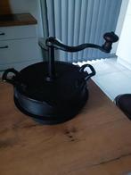 Oude gietijzeren braadpan, Ophalen